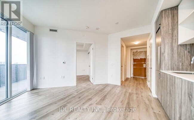 Building Photo - 138 Downes St