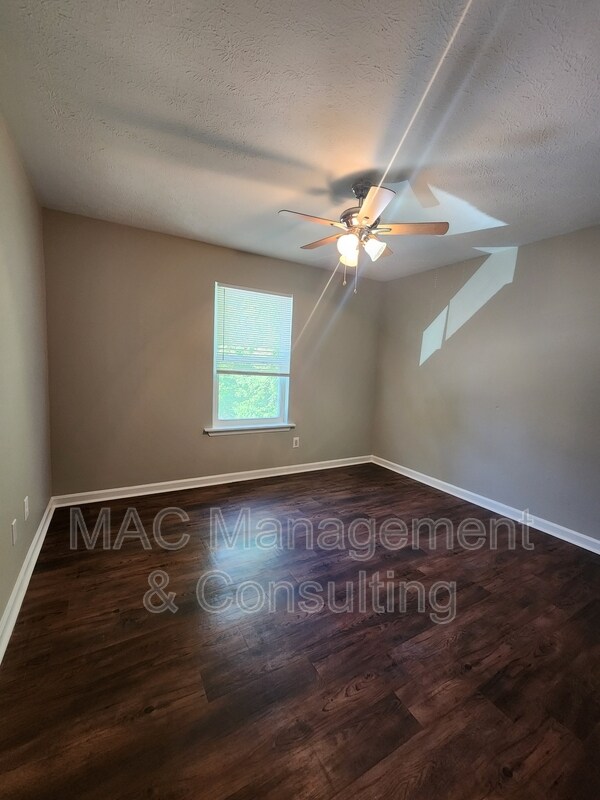 Building Photo - 1495 Autumn Ave