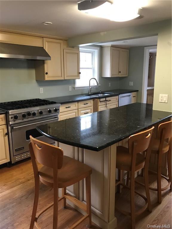 Foto del edificio - 350 Greenbush Rd