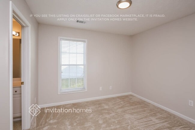 Building Photo - 2010 Charleston Oak Cir