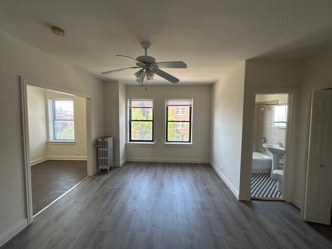Foto del edificio - 7300 S South Shore Dr