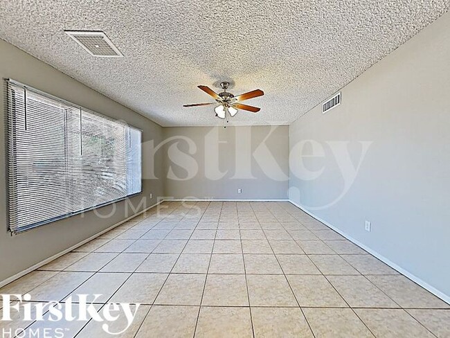Building Photo - 4428 S La Corta Dr