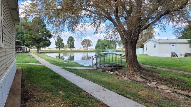 Foto del edificio - BEAUTIFUL 4 BEDROOM DOUBLEWIDE IN COMMANDE...
