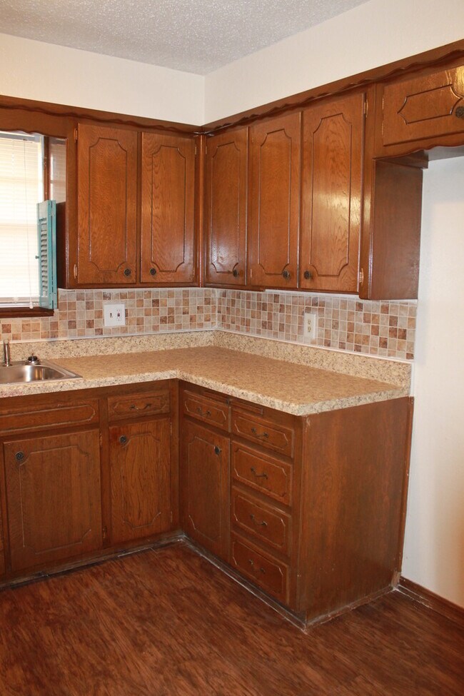 Foto del edificio - Move in Special!!  $500 off 2nd Month's rent!