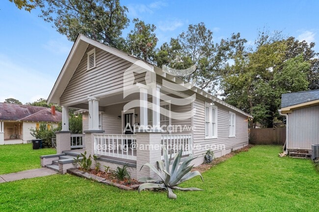 Building Photo - 1404 21st St