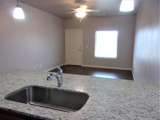 Foto del edificio - 2 Bed 1 Bath 1 Car Garage Townhome in Del ...