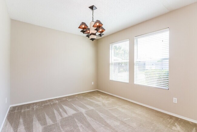 Foto del edificio - 4208 Hunters Creek Dr