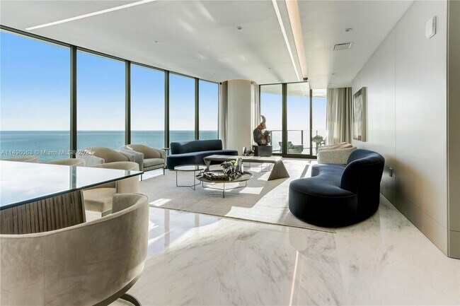Building Photo - 15701 Collins Ave