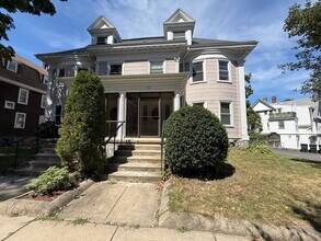 Building Photo - 731 Cambridge St