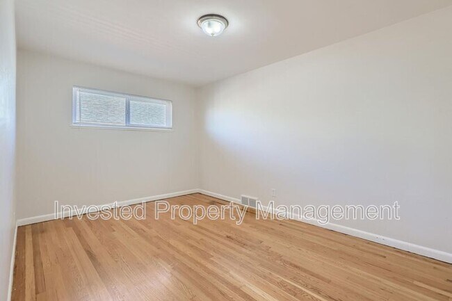 Foto del edificio - 3691 Glencoe St