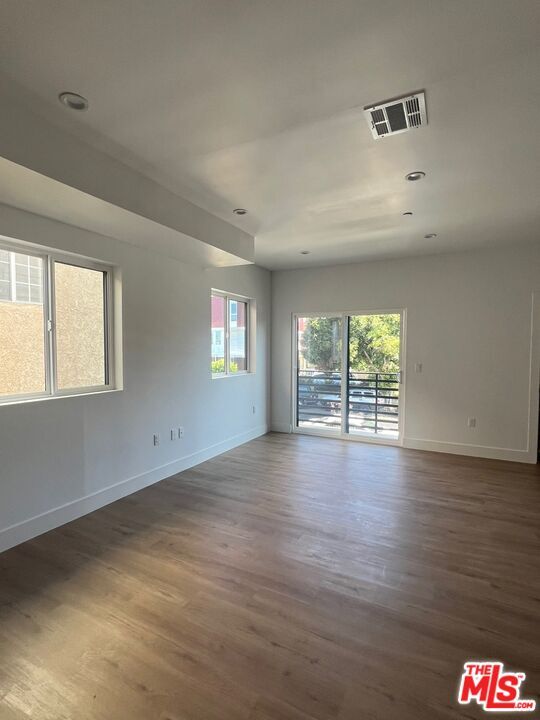 Foto del edificio - 4512 St Elmo Dr