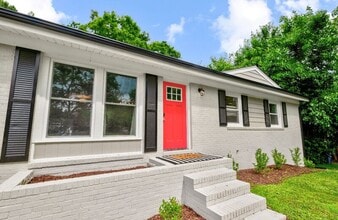 Building Photo - 2809 Newark Dr