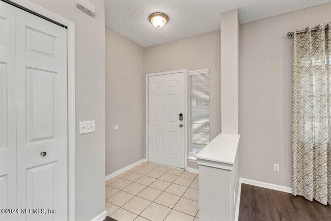 Building Photo - 12423 Forest Lake Cir E