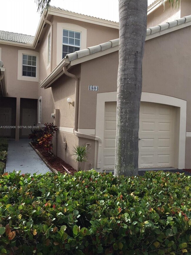 Building Photo - 1804 Salerno Cir