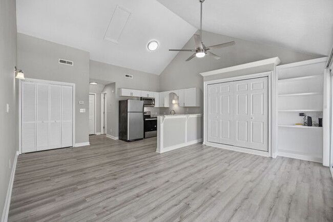 Building Photo - 3700 Golf Colony Ln