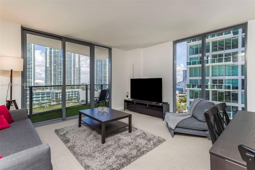 Photo - 31 SE 6th Street Unit 1902