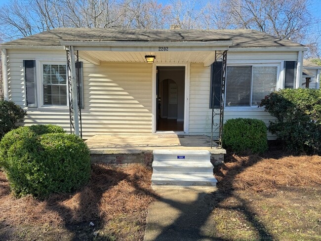 Foto del edificio - 2Bd/1Ba Fully Renovated 2024 House with Fe...