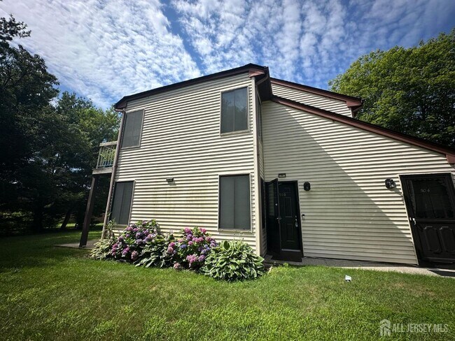 Building Photo - 503 Samuel Ct