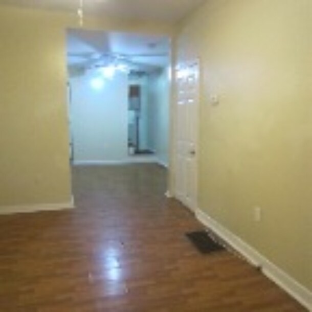 Building Photo - 229 Delamore Plz