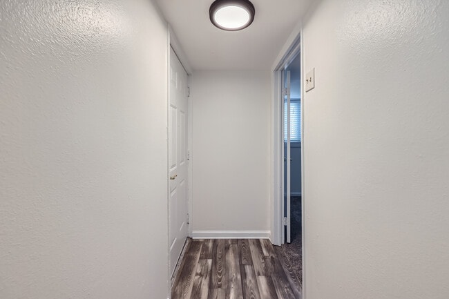 Foyer - 3740 S Delaware St