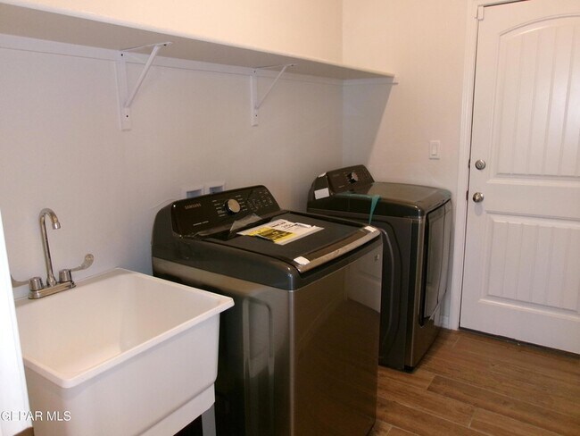 Foto del edificio - 11361 Hidalgo Dr