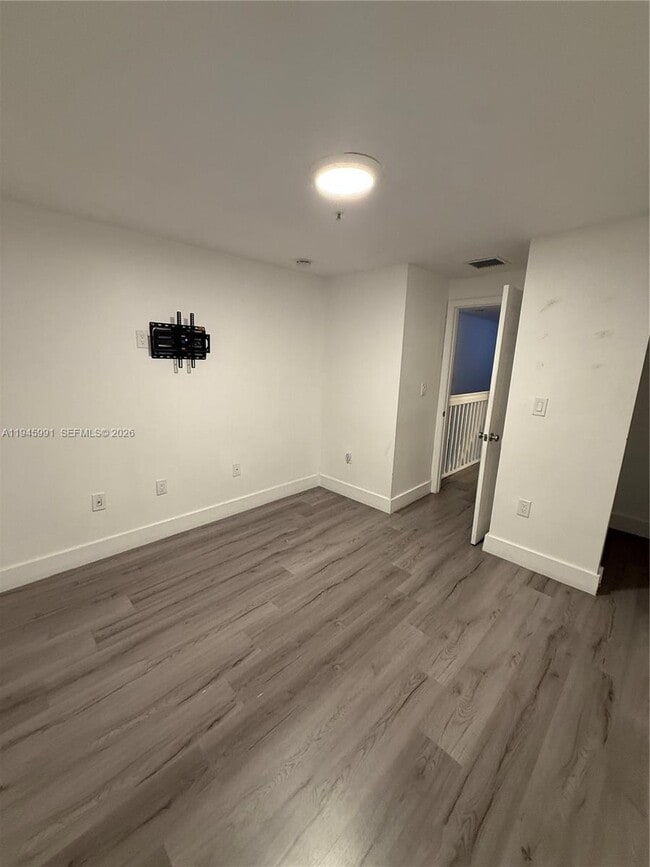 Building Photo - 821 SW 2nd St