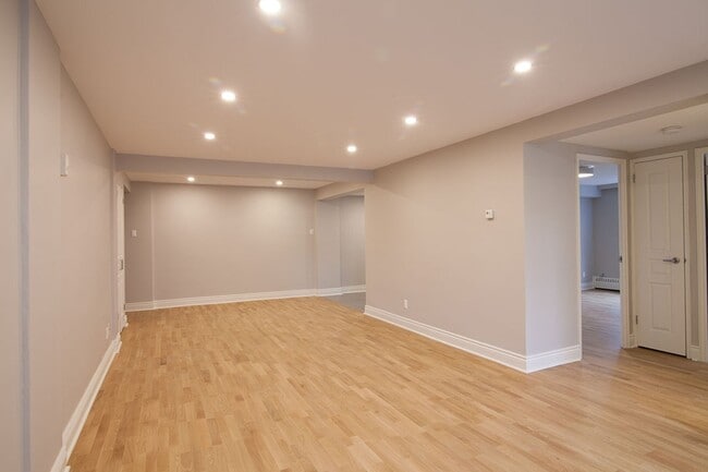 Building Photo - 3421 Rue Drummond