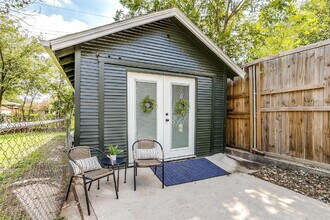 Building Photo - 4921 El Campo Ave
