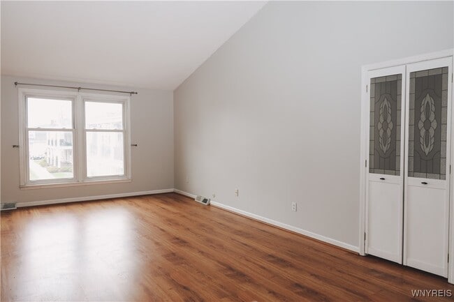 Building Photo - 69 Henel Ave