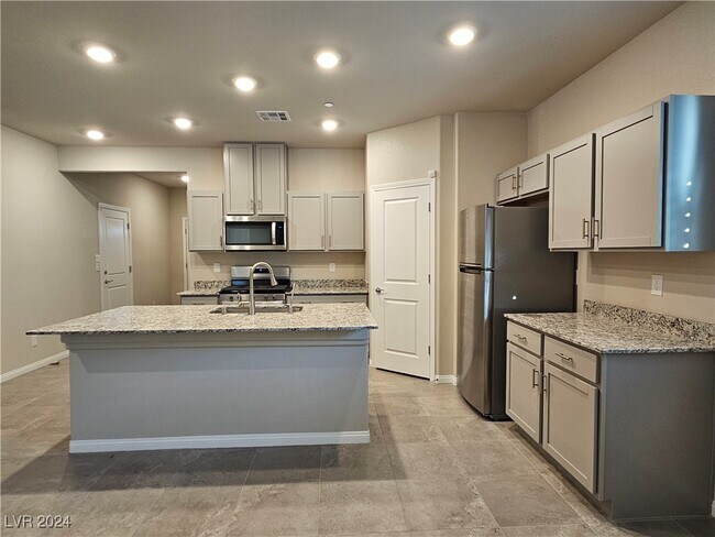 Foto del edificio - 12772 Silver Queen St