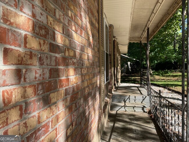 Foto del edificio - 8145 Attleboro Dr