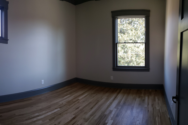 Building Photo - 1514 Clayton Ave