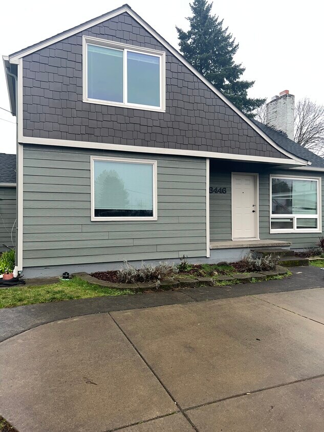 Foto principal - 8446 SE Orchard Ln