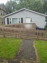 Building Photo - 176 Parkway Dr