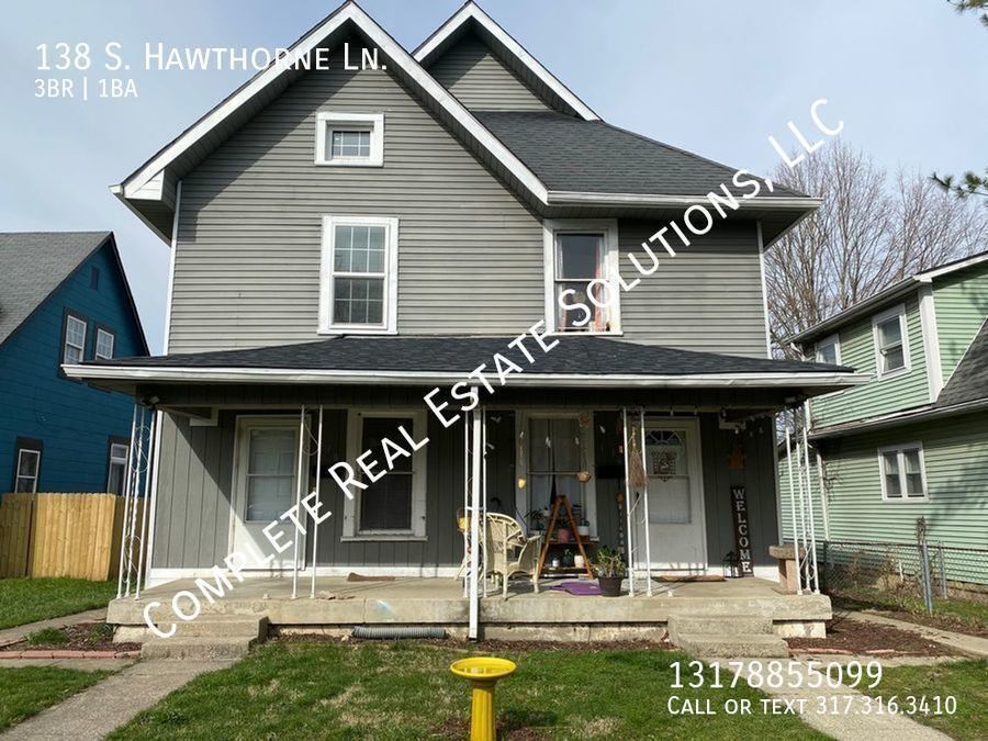 Primary Photo - Now Showing this 3 bedroom, 1 bath duplex ...