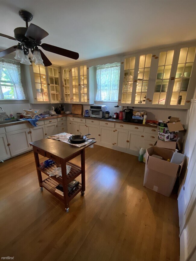 Building Photo - 4 br, 2 bath House - 18 Fleetwood Ave