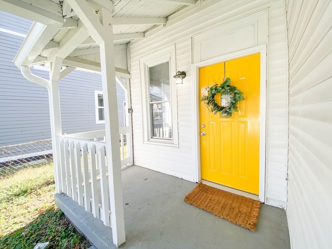 Beautiful 3 Bedroom Home! - Beautiful 3 Bedroom Home!