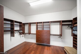Building Photo - 9235 Rialto Ln