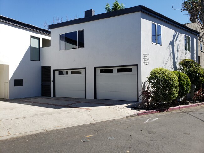 Building Photo - 11927 Laurelwood Dr