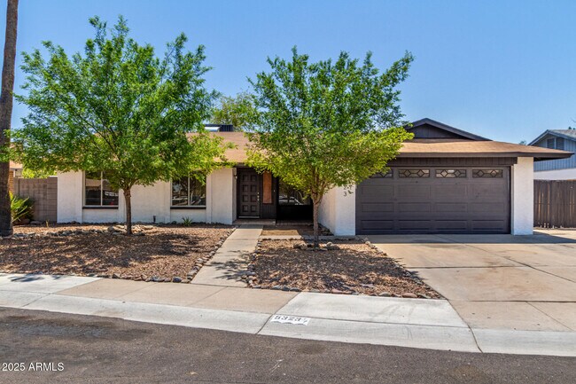 Building Photo - 5323 W Seldon Ln