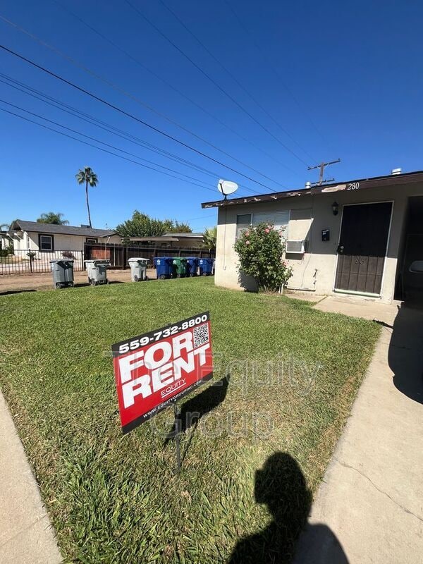 Foto principal - 280 E Whitney Ave