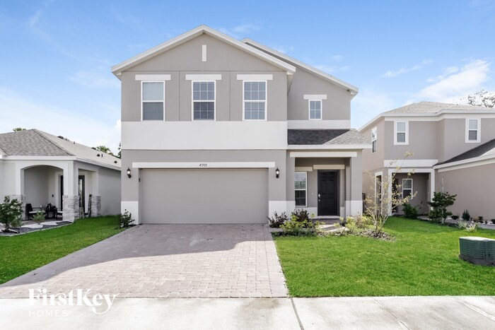 Foto principal - 4999 Royal Point Ave