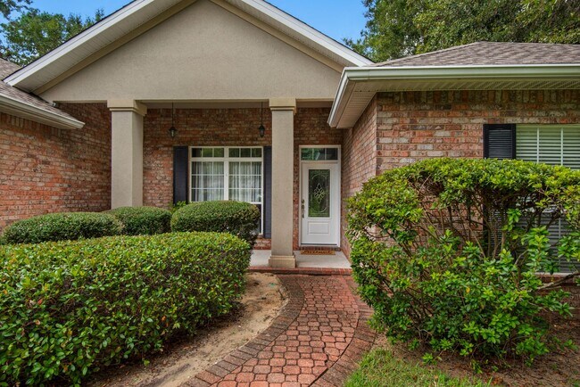 Foto del edificio - Spacious & updated home in the heart of Bl...