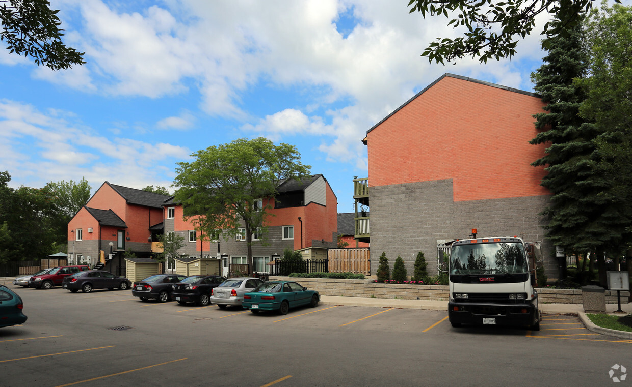 Primary Photo - 122 Hatt St
