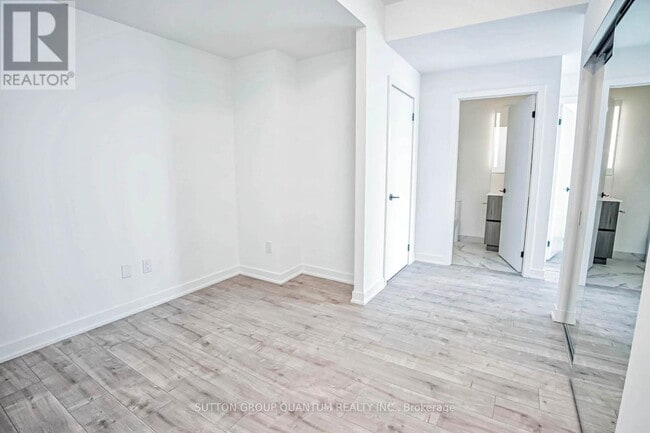 Building Photo - 805-220 MISSINNIHE Way