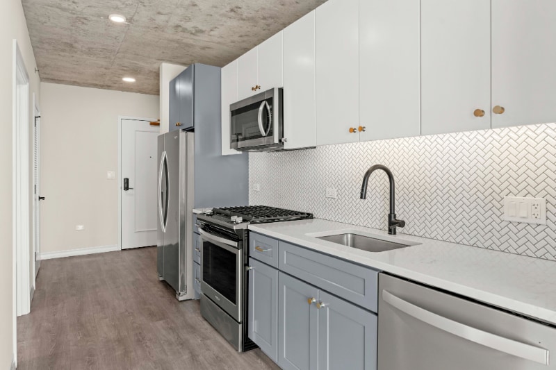 Photo - 661 N Wells St (Chicago, IL)