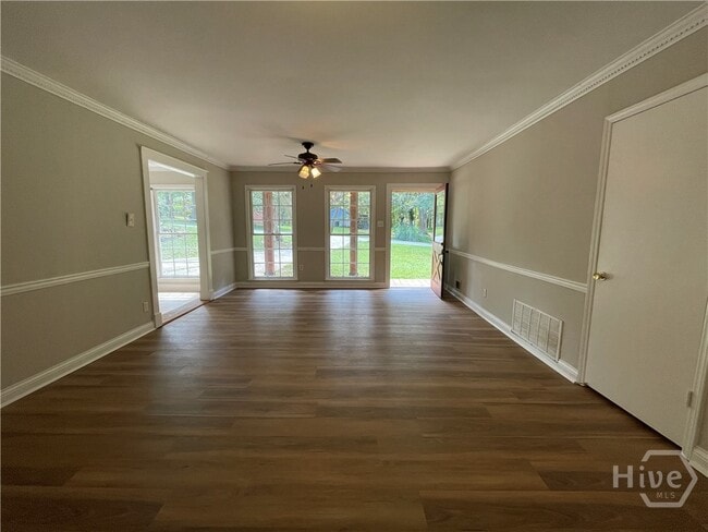 Building Photo - 260 Timberlane Dr