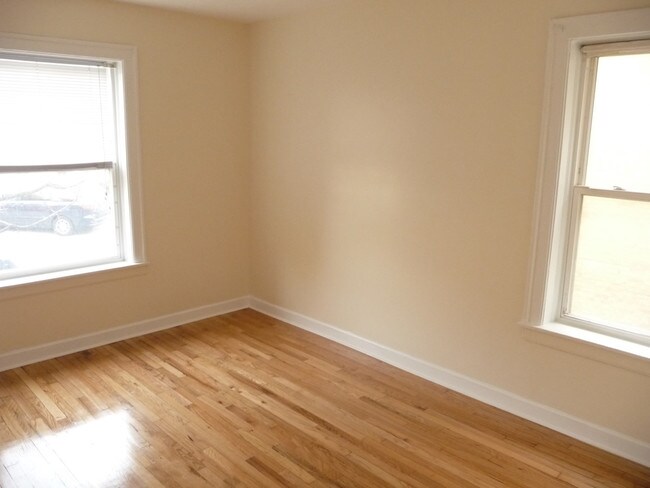 Foto del edificio - 4010 N Bernard St