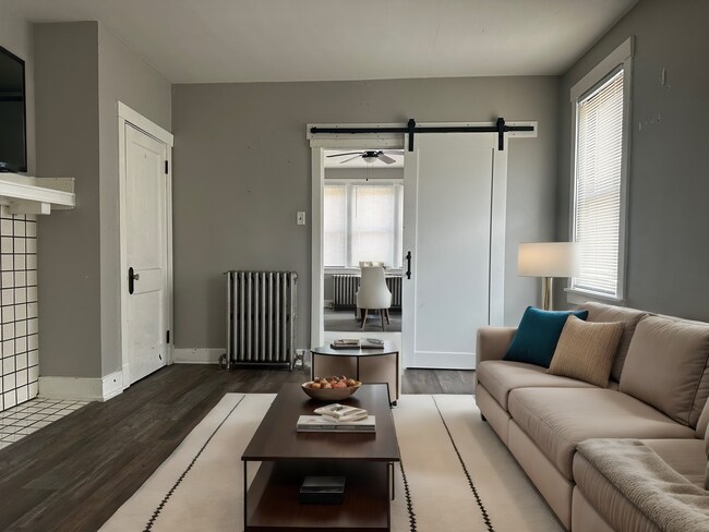 Foto del edificio - 163 Ormsby Ave