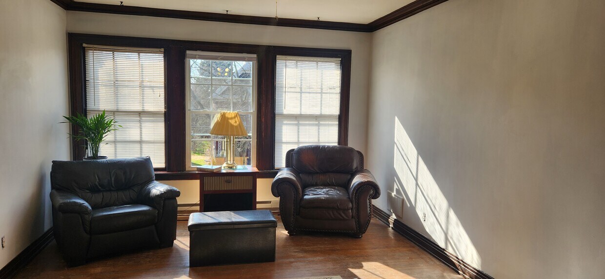 Primary Photo - 555 7th St